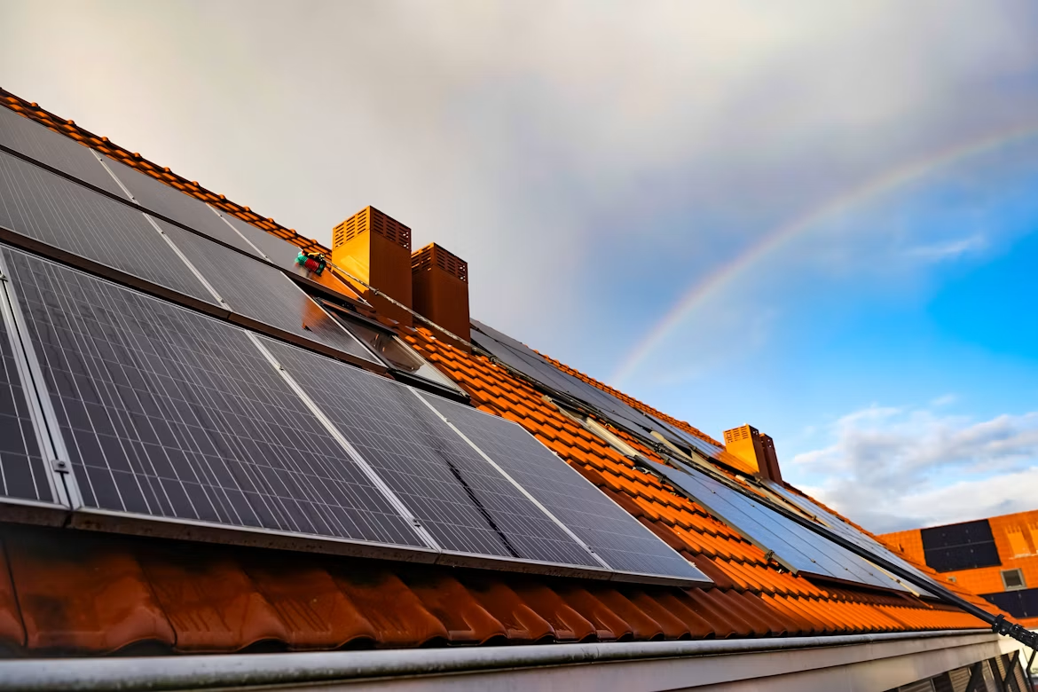 Efficient Power Setup: How to Reduce Waste and Use Solar, Battery, and Vehicle Charging